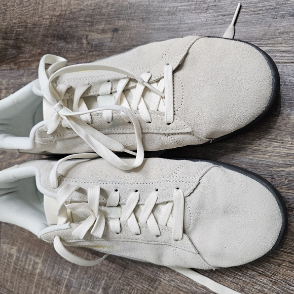 Puma Suede - Picture 2 of 4